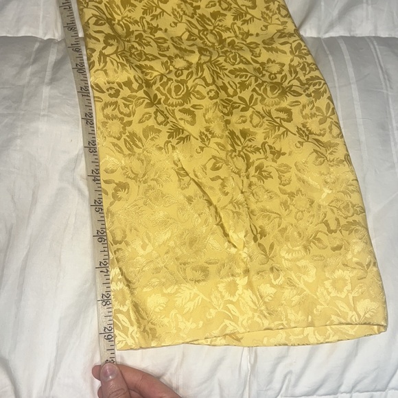 Oscar de la Renta Vintage Yellow Silk Caftan and Pant Set, brand new with tags - Picture 14 of 16